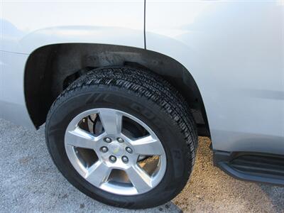 2016 Chevrolet Tahoe LT   - Photo 12 - Appleton, WI 54915