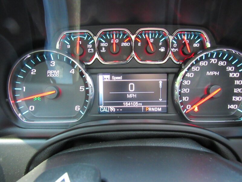 2016 Chevrolet Tahoe LT - Photo 17