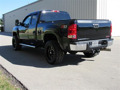 2011 GMC Sierra 2500 SLT   - Photo 9 - Appleton, WI 54915