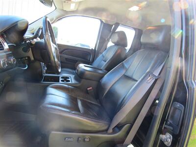 2011 GMC Sierra 2500 SLT   - Photo 17 - Appleton, WI 54915