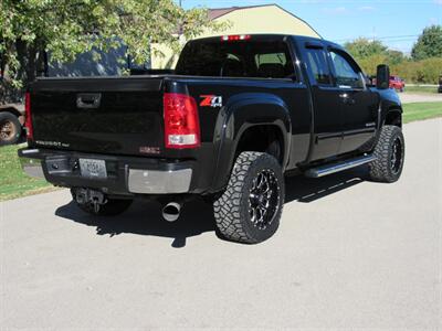 2011 GMC Sierra 2500 SLT   - Photo 8 - Appleton, WI 54915