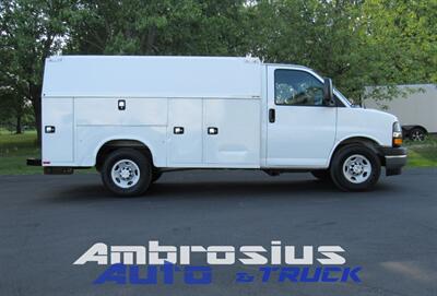 2020 Chevrolet Express 3500 - Photo 2 - Appleton, WI 54915