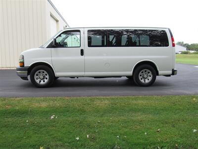 2014 Chevrolet Express LT 1500   - Photo 3 - Appleton, WI 54915
