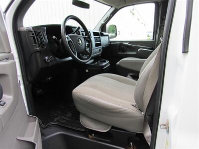 2014 Chevrolet Express LT 1500   - Photo 7 - Appleton, WI 54915