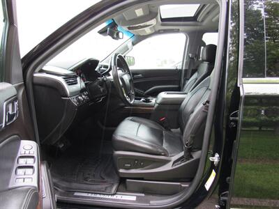 2016 Chevrolet Suburban LT   - Photo 11 - Appleton, WI 54915
