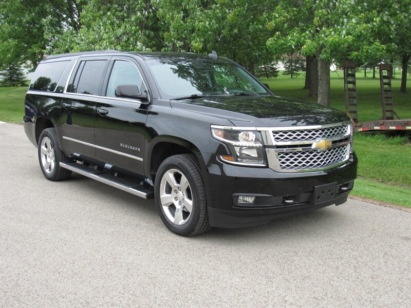 2016 Chevrolet Suburban LT  
