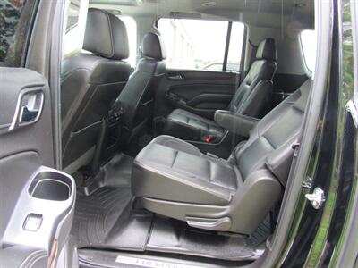 2016 Chevrolet Suburban LT   - Photo 14 - Appleton, WI 54915