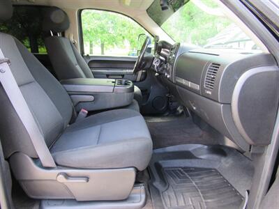 2011 Chevrolet Silverado 2500 LT   - Photo 10 - Appleton, WI 54915