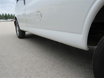 2015 Chevrolet Express 2500   - Photo 8 - Appleton, WI 54915