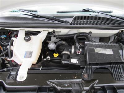 2015 Chevrolet Express 2500   - Photo 16 - Appleton, WI 54915