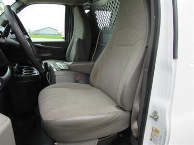 2015 Chevrolet Express 2500   - Photo 13 - Appleton, WI 54915