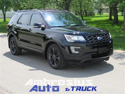 2017 Ford Explorer XLT   - Photo 1 - Appleton, WI 54915