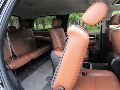 2016 Toyota Sequoia Platinum   - Photo 12 - Appleton, WI 54915