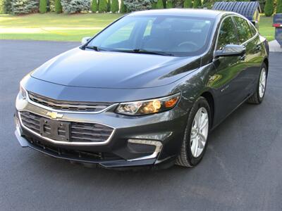 2017 Chevrolet Malibu LT   - Photo 3 - Appleton, WI 54915