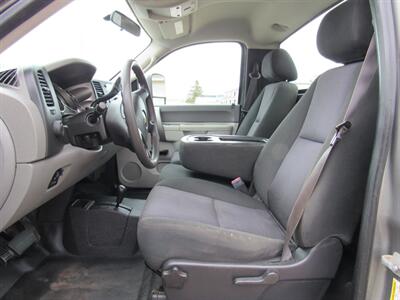 2013 Chevrolet Silverado 3500 Work Truck   - Photo 18 - Appleton, WI 54915