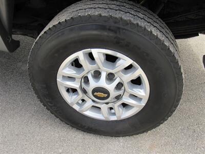 2013 Chevrolet Silverado 3500 Work Truck   - Photo 8 - Appleton, WI 54915
