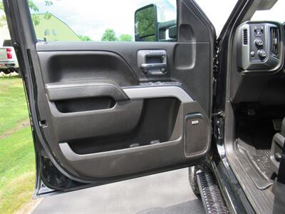 2016 Chevrolet Silverado 2500 LTZ   - Photo 20 - Appleton, WI 54915