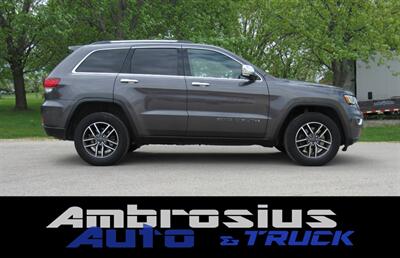 2021 Jeep Grand Cherokee Limited   - Photo 2 - Appleton, WI 54915