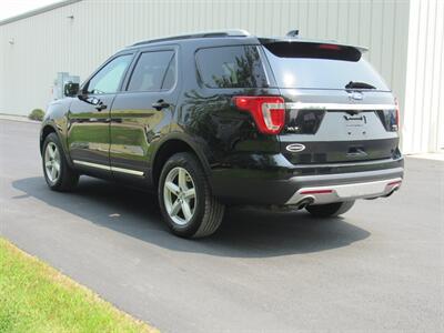 2016 Ford Explorer XLT   - Photo 7 - Appleton, WI 54915