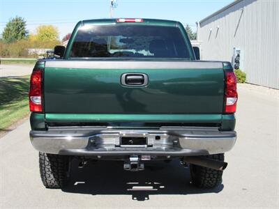 2004 Chevrolet Silverado 2500 LT 4dr Crew Cab LT   - Photo 5 - Appleton, WI 54915