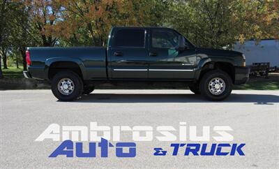 2004 Chevrolet Silverado 2500 LT 4dr Crew Cab LT   - Photo 3 - Appleton, WI 54915