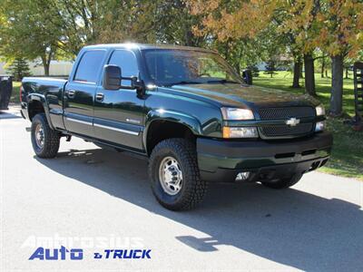 2004 Chevrolet Silverado 2500 LT 4dr Crew Cab LT   - Photo 2 - Appleton, WI 54915