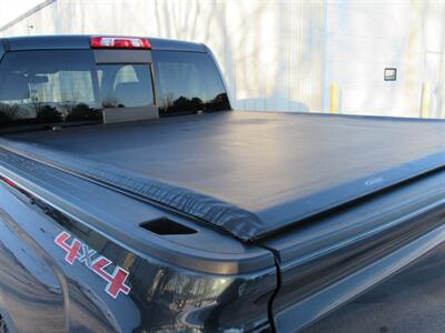 2017 Chevrolet Silverado 1500 LT - Photo 10 - Appleton, WI 54915