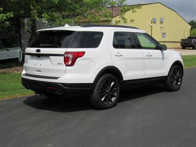 2018 Ford Explorer XLT - Photo 5 - Appleton, WI 54915