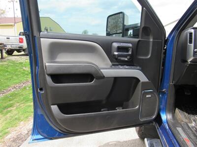 2015 Chevrolet Silverado 2500 LTZ   - Photo 17 - Appleton, WI 54915