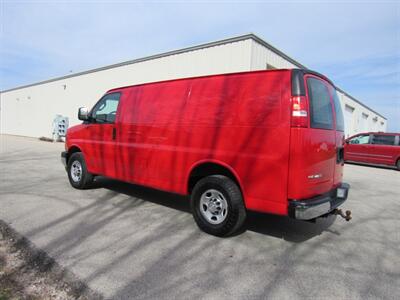 2017 Chevrolet Express 3500   - Photo 8 - Appleton, WI 54915