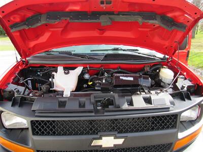 2017 Chevrolet Express 3500   - Photo 13 - Appleton, WI 54915