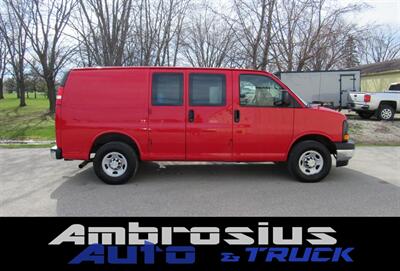 2017 Chevrolet Express 3500   - Photo 2 - Appleton, WI 54915