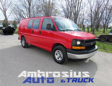 2017 Chevrolet Express 3500   - Photo 1 - Appleton, WI 54915