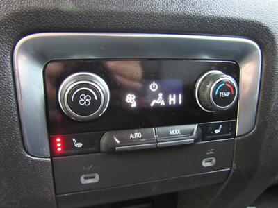 2021 Chevrolet Suburban LT   - Photo 24 - Appleton, WI 54915