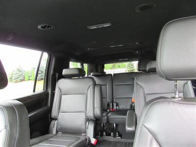 2021 Chevrolet Suburban LT   - Photo 21 - Appleton, WI 54915