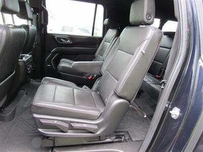 2021 Chevrolet Suburban LT   - Photo 23 - Appleton, WI 54915