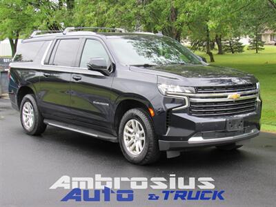2021 Chevrolet Suburban LT   - Photo 1 - Appleton, WI 54915