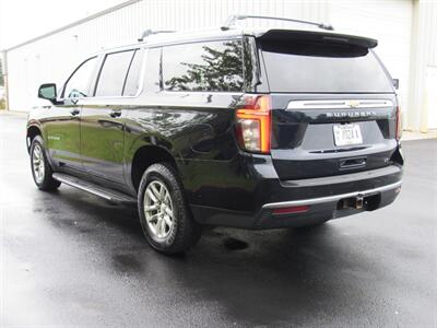 2021 Chevrolet Suburban LT   - Photo 7 - Appleton, WI 54915