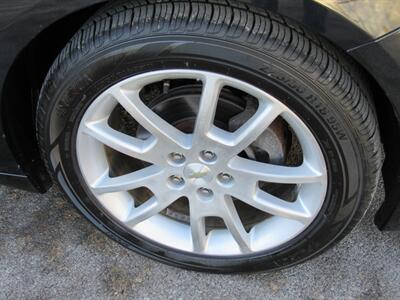 2012 Chevrolet Malibu LTZ - Photo 13 - Appleton, WI 54915