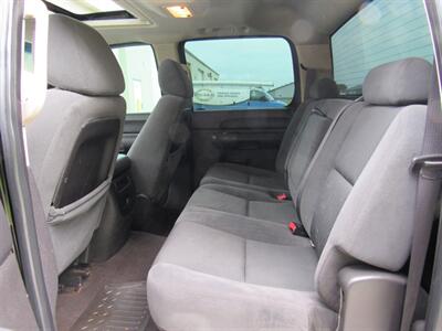 2008 GMC Sierra 2500 SLE1   - Photo 11 - Appleton, WI 54915