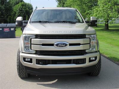 2017 Ford F-250 Super Duty Lariat   - Photo 4 - Appleton, WI 54915