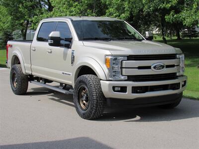 2017 Ford F-250 Super Duty Lariat   - Photo 5 - Appleton, WI 54915