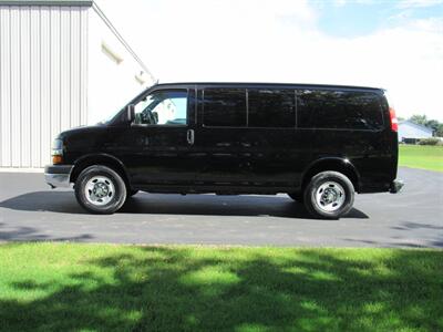 2015 Chevrolet Express LT 2500   - Photo 4 - Appleton, WI 54915