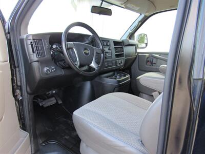 2015 Chevrolet Express LT 2500   - Photo 12 - Appleton, WI 54915