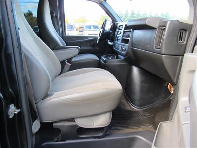 2015 Chevrolet Express LT 2500   - Photo 8 - Appleton, WI 54915