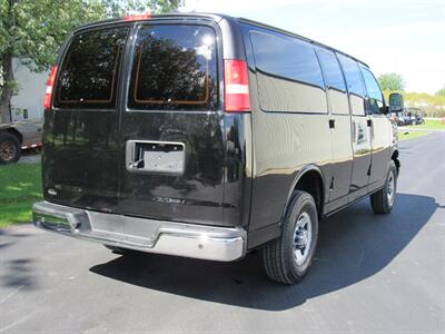 2015 Chevrolet Express LT 2500   - Photo 5 - Appleton, WI 54915