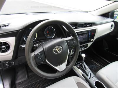 2018 Toyota Corolla LE   - Photo 11 - Appleton, WI 54915