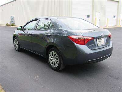 2018 Toyota Corolla LE   - Photo 6 - Appleton, WI 54915