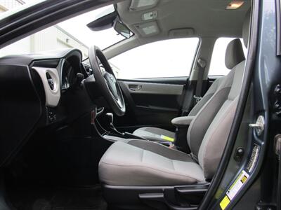 2018 Toyota Corolla LE   - Photo 9 - Appleton, WI 54915