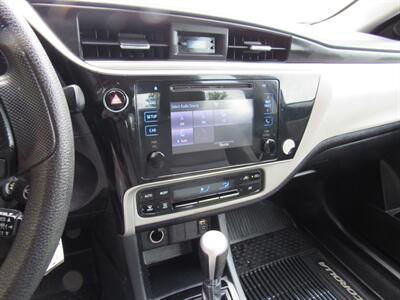 2018 Toyota Corolla LE   - Photo 12 - Appleton, WI 54915